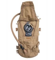 Dutch CamelBak ThermoBak hydration pack, 3L, Coyote Brown, Surplus. The water reservoir has a large screw cap so filling is quick and easy.