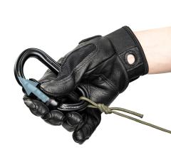 Petzl Bm'D Triact-Lock Carabiner. Step 1: Push the sleeve towards the thick end.