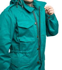 Austrian Anzug 75 Field Jacket, Funny Green, Surplus. A zipper-closure and a button-closed wind flap in the front.