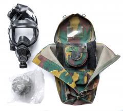 Belgian BEM 4 GP gas mask with carrying bag, surplus.