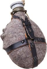 Czechoslovakian canteen with cover and straps, surplus.