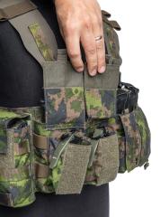 Mayflower UW Chest Rig "The Pusher" Gen VI, M05. Frag pouches on the front.