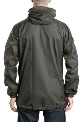 Särmä TST L3 Wind Jacket. Model height 181 cm, chest circumference 96 cm, waist circumference 88 cm. Wearing size Medium Regular.