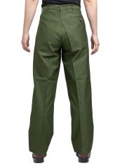 Swedish Work Pants, "New Model", Green, Surplus. Model is 164cm / 5'5" tall, hips 93cm / 37", slim waist, wearing size C42 pants.