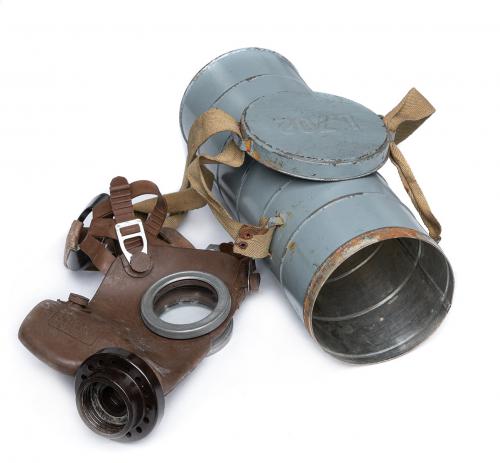 Belgian L.702 Gas Mask with Carrying Canister, Surplus. 