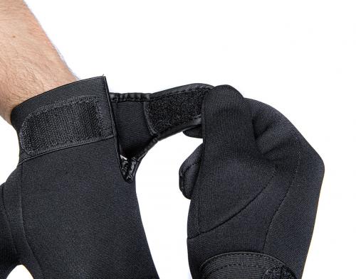 Mil-Tec Neoprene Gloves. 