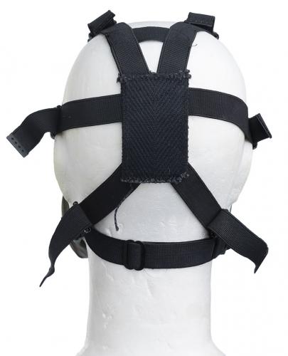 JNA M1 gas mask with carry bag, surplus.