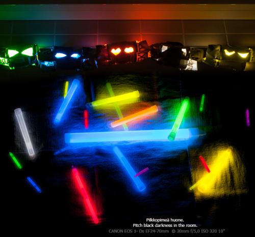 Mil-Tec light stick, 150 x 15 mm.