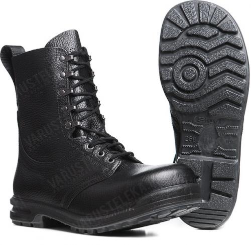 Swedish M90 combat boots