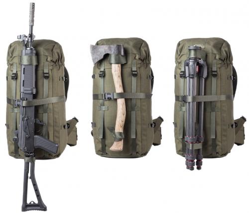 Savotta Kevyt Rajapartio rucksack. Long items strapped on the back.