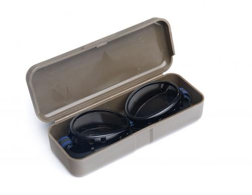 Swiss Mountain trooper goggles w. plastic case, surplus. The plastic case is included.