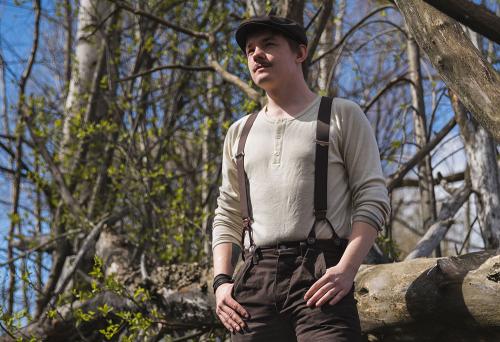 Särmä Henley Shirt, Merino Wool. This person is 178 cm / 96 cm, shirt size X-Small