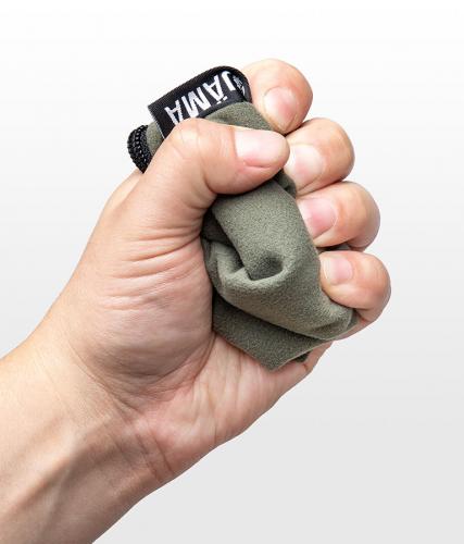 Jämä Toiletry Pouch. The green one packs veeery small!