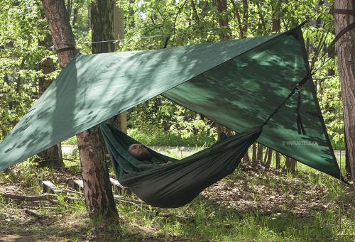 Särmä Erakko Hammock. With the Erakko 2,5x2,5 tarp.