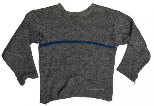 Finnish wartime model wool pullover, grey, heavily used.