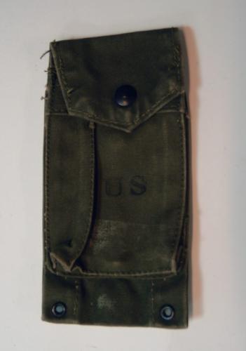 USMC M-1961 magazine pouch, surplus USMC M-1961 magazine pouch, surplus