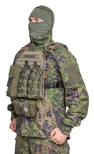 Särmä TST L4 Field Jacket. Minimalistic torso and chest pockets that open to the outsides - no uncomfortable crap and zippers to press against your chest under hard armour plates.
