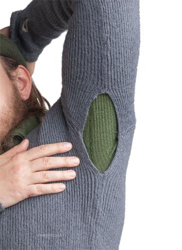Danish sweater, with zipper, surplus. Many a shirt is lacking this little hole in the armpit.
