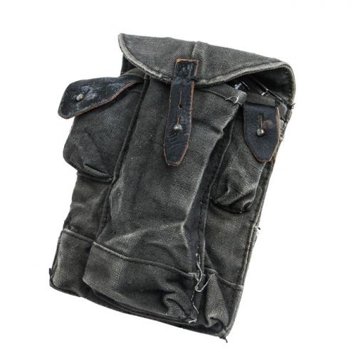 Soviet AKM magazine pouch, dark blue surplus Soviet AKM magazine pouch, dark blue surplus