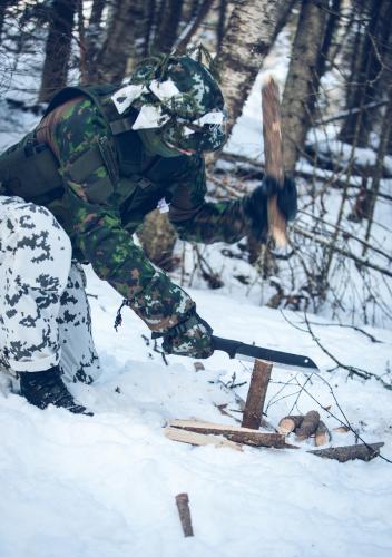 Särmä TST mittens w/ trigger finger.