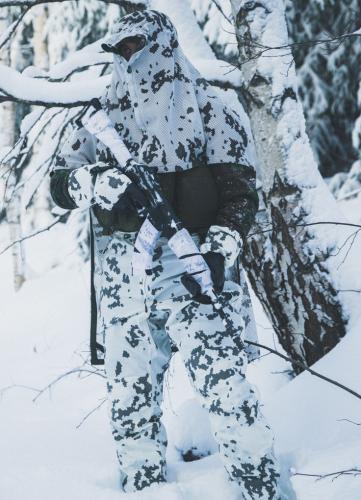 Särmä TST mittens w/ trigger finger.