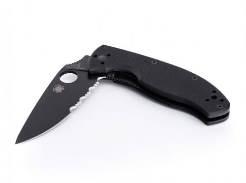 Spyderco Tenacious folding knife.