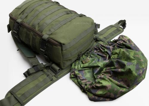 Särmä TST Backpack cover. Easy to attach to the pack using the drawcord.