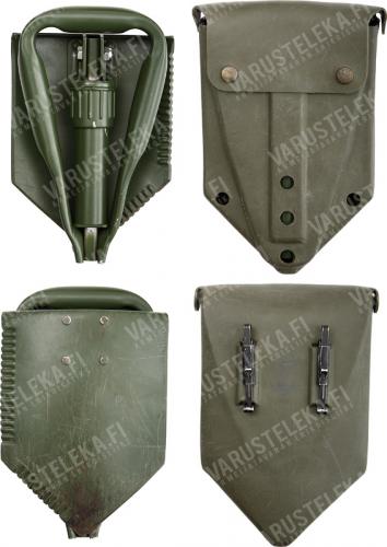 BW Tri-folding e-tool, with carrier, surplus. The included pouch varies depending on the batch. At the time of writing, these polymer ones have been scarce for a while.