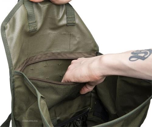 Savotta Jääkäri S backpack. Zippered pocket in the flap.
