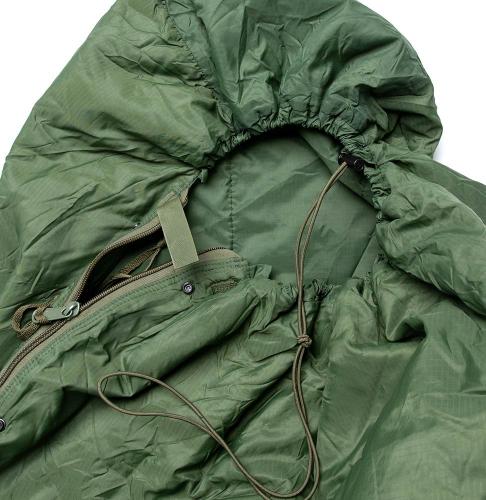 US MSS / IMSS Patrol Sleeping Bag, surplus. The hood can be tightened with a simple drawcord system.