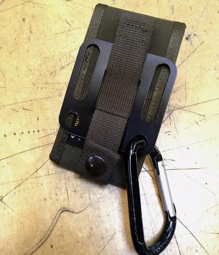 Särmä TST VFS MOLLE/PALS belt adapter. Single column model for one PALS attachment