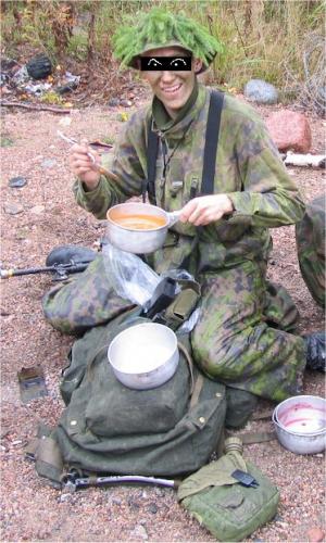 US 2 qt Canteen, olive drab, with pouch, surplus.