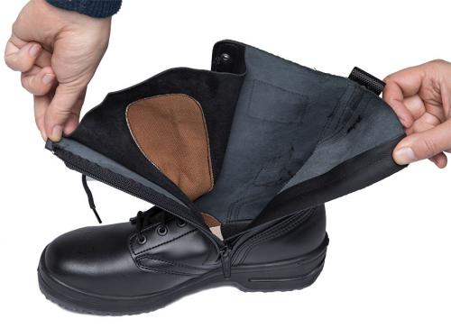 Swedish M93 combat boots, with zipper.