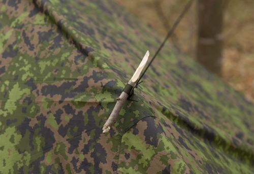 Särmä TST Tarp, M05 woodland camo. Middle tie-down tab.