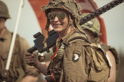 Mil-Tec mirror sunglasses.