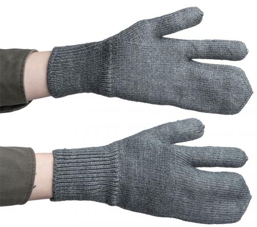 Swiss wool mittens with trigger finger, surplus