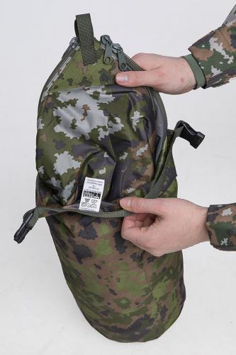 Särmä TST Dry Bag. 10L dry bag with a Särmä TST Thermal cloak inside (67 g/m2 Climashield insulated model)