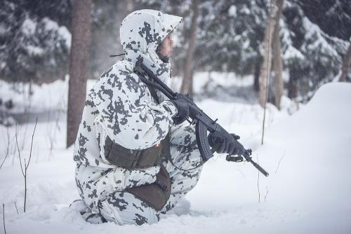 Särmä TST L7 Camouflage Anorak.