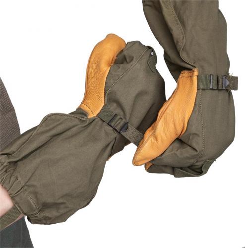 US M-1951 shell mittens with trigger finger, olive green, surplus.