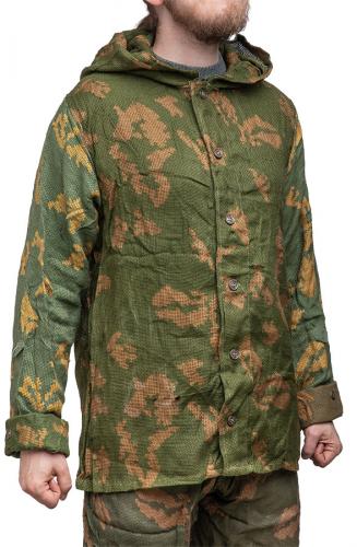 CCCP KZS camouflage jacket, surplus . Our model is size Medium & 175 cm tall, wearing size 2.