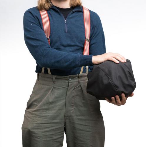 Jämä Softshell Luhka. Packs inside its own hood.