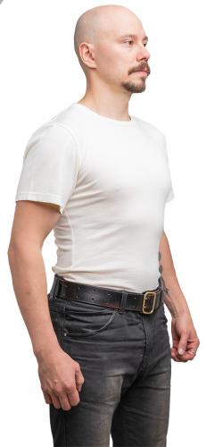 Särmä Merino Wool T-shirt. Our model's measurements are about 175 / 96 cm, wearing size Medium shirt.
