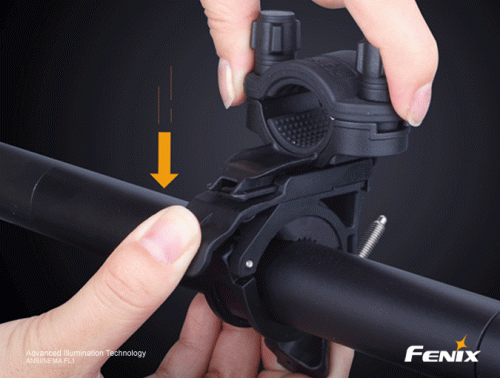 Fenix BikeMount ALB-10 Quick Release. Quick-release in action.