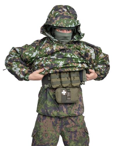 Särmä TST L5 Thermal Anorak. The anorak is sized to fit over a helmet and body armour / combat vest.