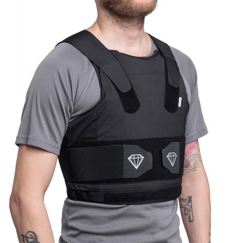 CPE Pro Diamond Vest, NIJ IIIA. A medium vest on a slender fighter, 96 cm (38") chest circumference.