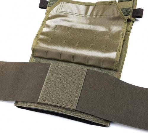 Särmä TST PC18 elastic cummerbund. The fit is adjusted by positioning the hook-and-loop attachments.