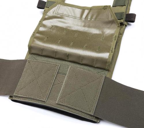 Särmä TST PC18 plate bags. Elastic cummerbund attached onto the rear plate bag.