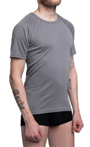 Dutch t-shirt, moisture wicking, surplus. Medium-sized shirt on a tall and slender person (188 cm / 6' 2" length and 96 cm / 38" chest)