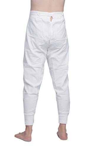 Polish long johns, surplus. Model's size 175 / 84 cm, with size 2 long johns worn.