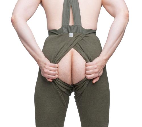 Swedish long johns, wool, surplus. Access slit in the back. Since defecating tends to get a bit messy with it, we wonder what's it for.